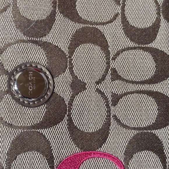 Coach padded Ipad, tablet carrying case, nwt - Picture 9 of 9